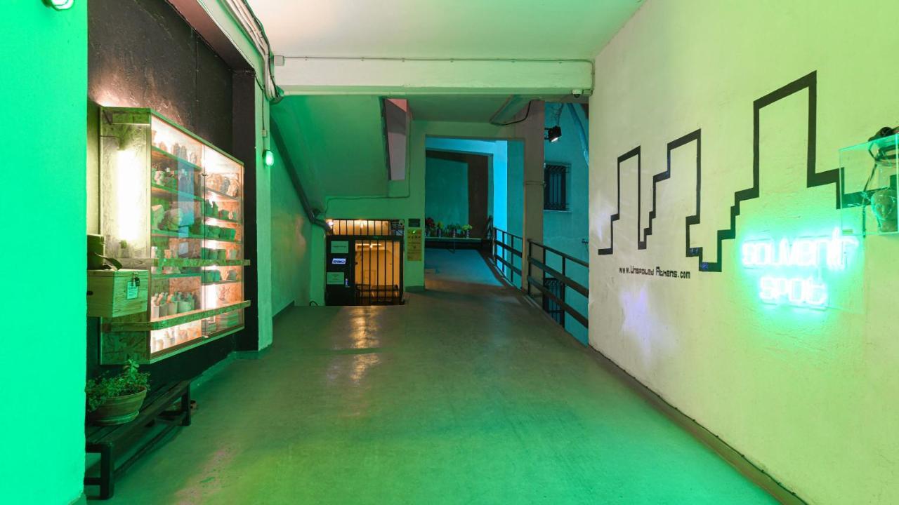 Monastiraki #Wallsfree Citycenter- Unspoiled Athens Apartments Extérieur photo