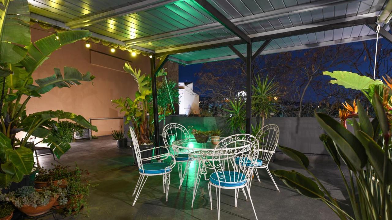Monastiraki #Wallsfree Citycenter- Unspoiled Athens Apartments Extérieur photo