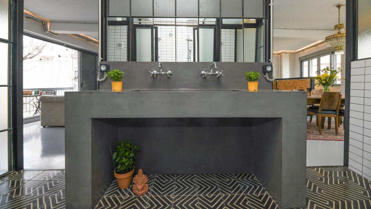 Monastiraki #Wallsfree Citycenter- Unspoiled Athens Apartments Extérieur photo